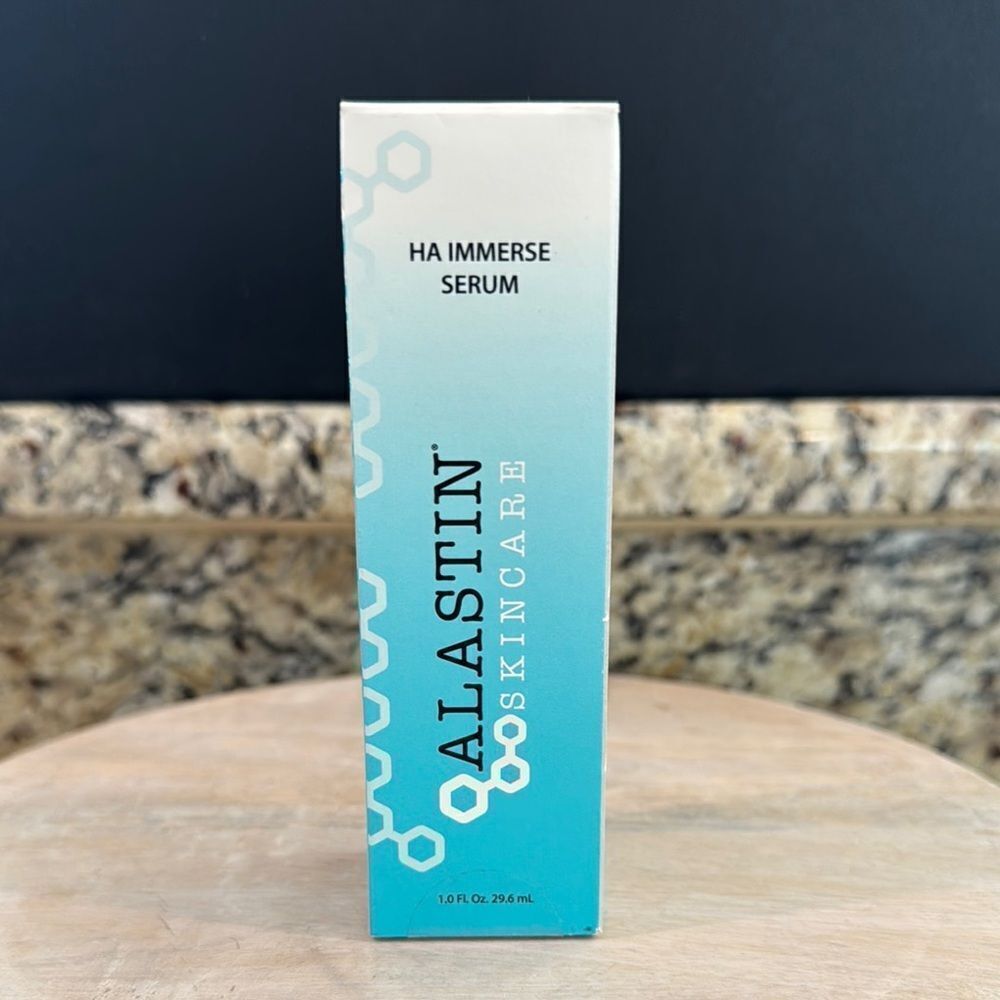 HA Immerse Serum - Blue and White
